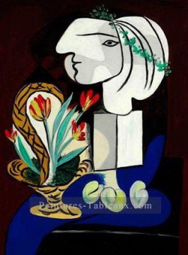 Stilllife avec des tulipes Nature morte aux tulipes 1932 cubiste Pablo Picasso Peinture à l'huile
